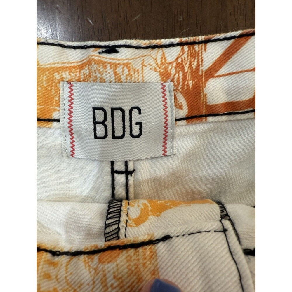 BDG Urban Outfitters Pitched Waist Denim Shorts Retro Graphic Print Cutoff 32 - Picture 4 of 9